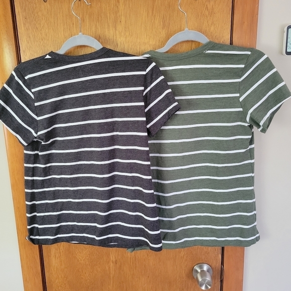 Women's Time and Tru Short Sleeve Striped Tees (Lot of 2) - Picture 6 of 6